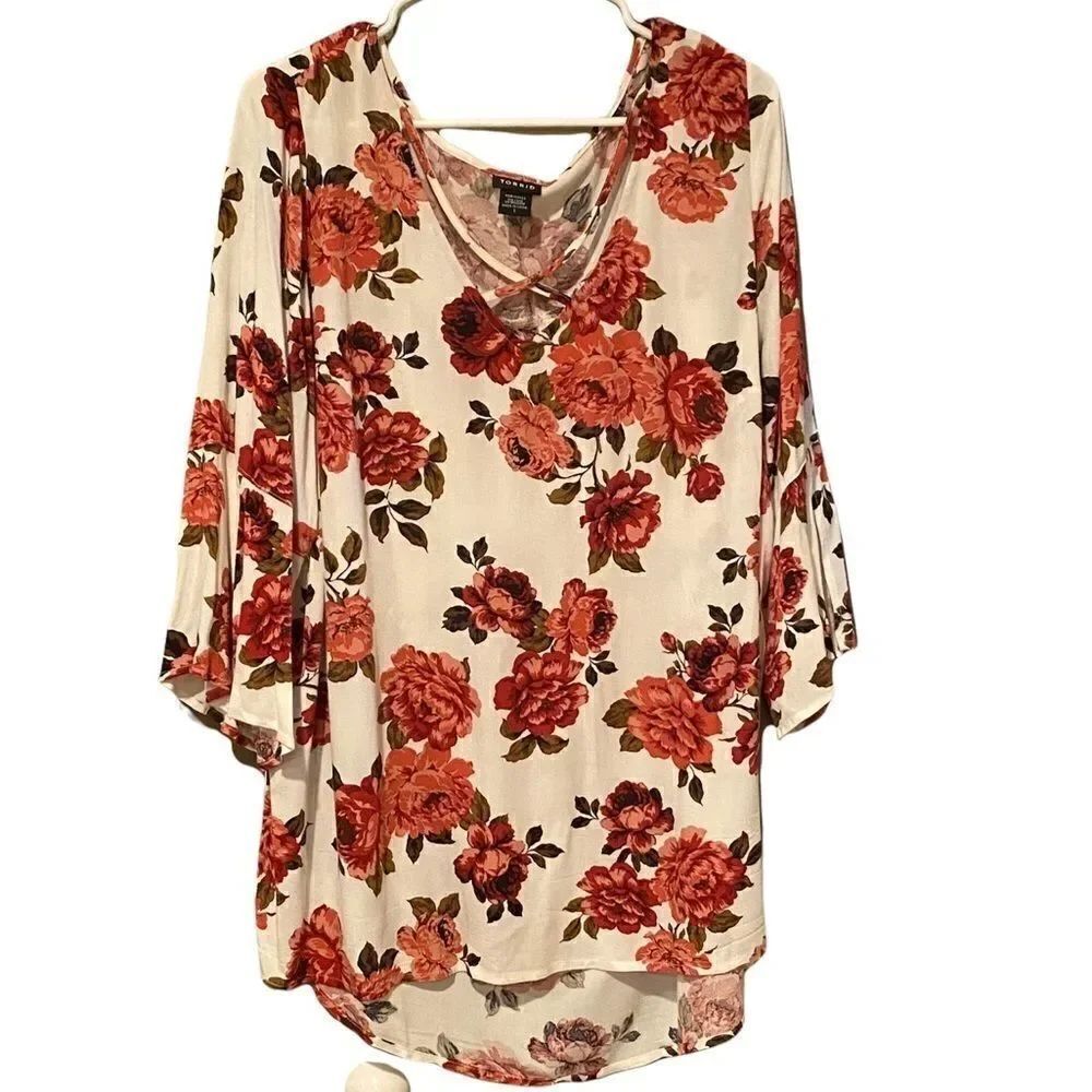 Torrid Floral Bell Sleeve Blouse Size 1